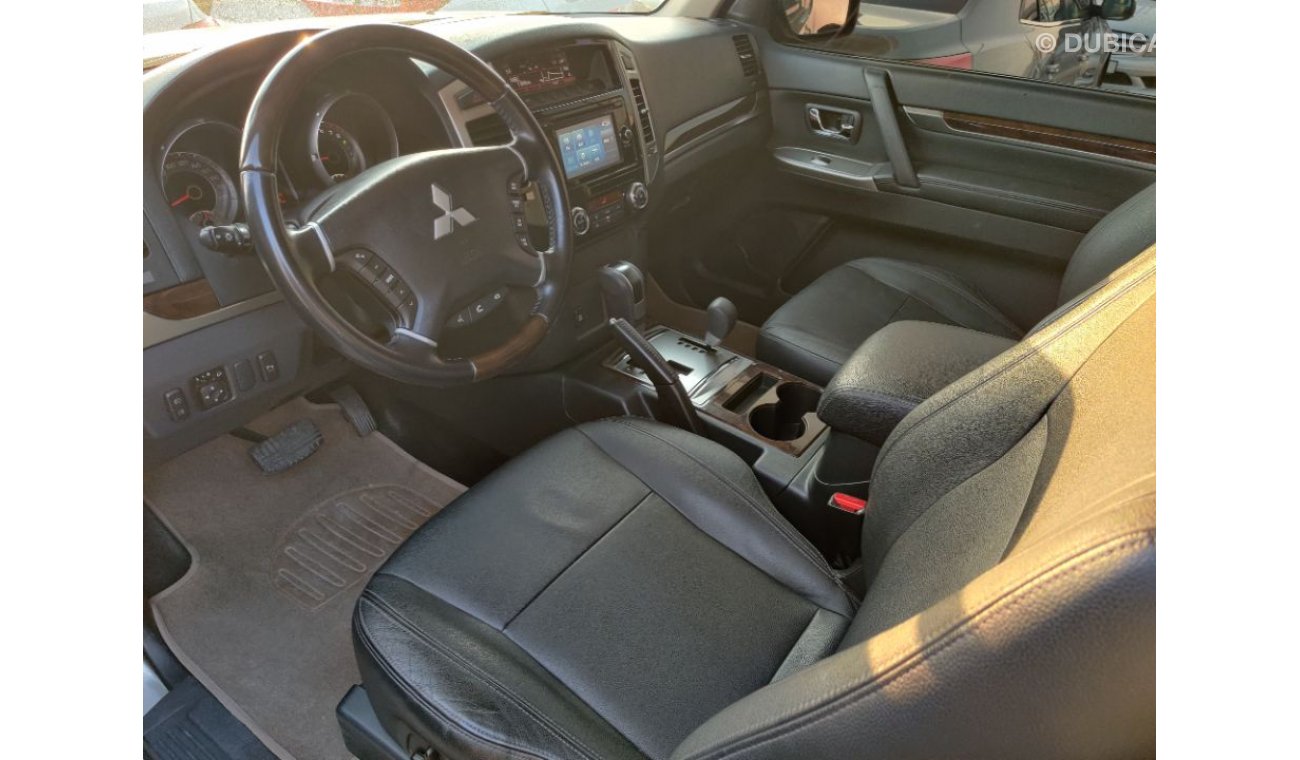 Mitsubishi Pajero 2016 Gls 3.8 ltr Sport 3 doors full options gulf specs