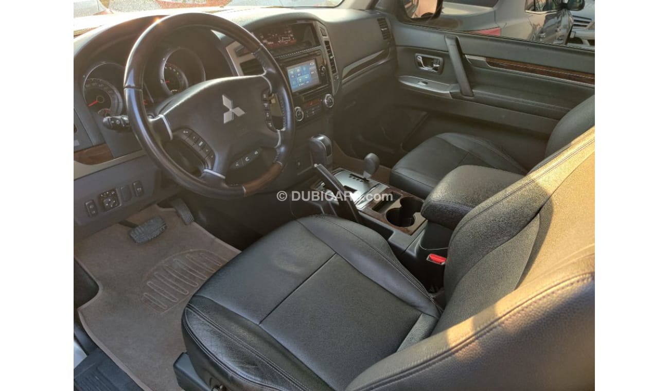 Mitsubishi Pajero 2016 Gls 3.8 ltr Sport 3 doors full options gulf specs