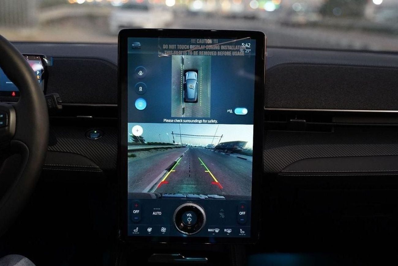 فورد موستانج ماك-إي 2022 FORD MUSTANG MACH-E PREIMUM AWD BLUE 0km