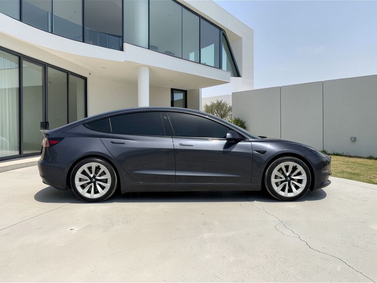 Tesla Model 3 Long Range (AWD) AED 1,200 P.M | 0% DOWN PAYMENT | TESLA MODEL 3 LONG RANGE DUAL MOTOR | 2021 | GCC