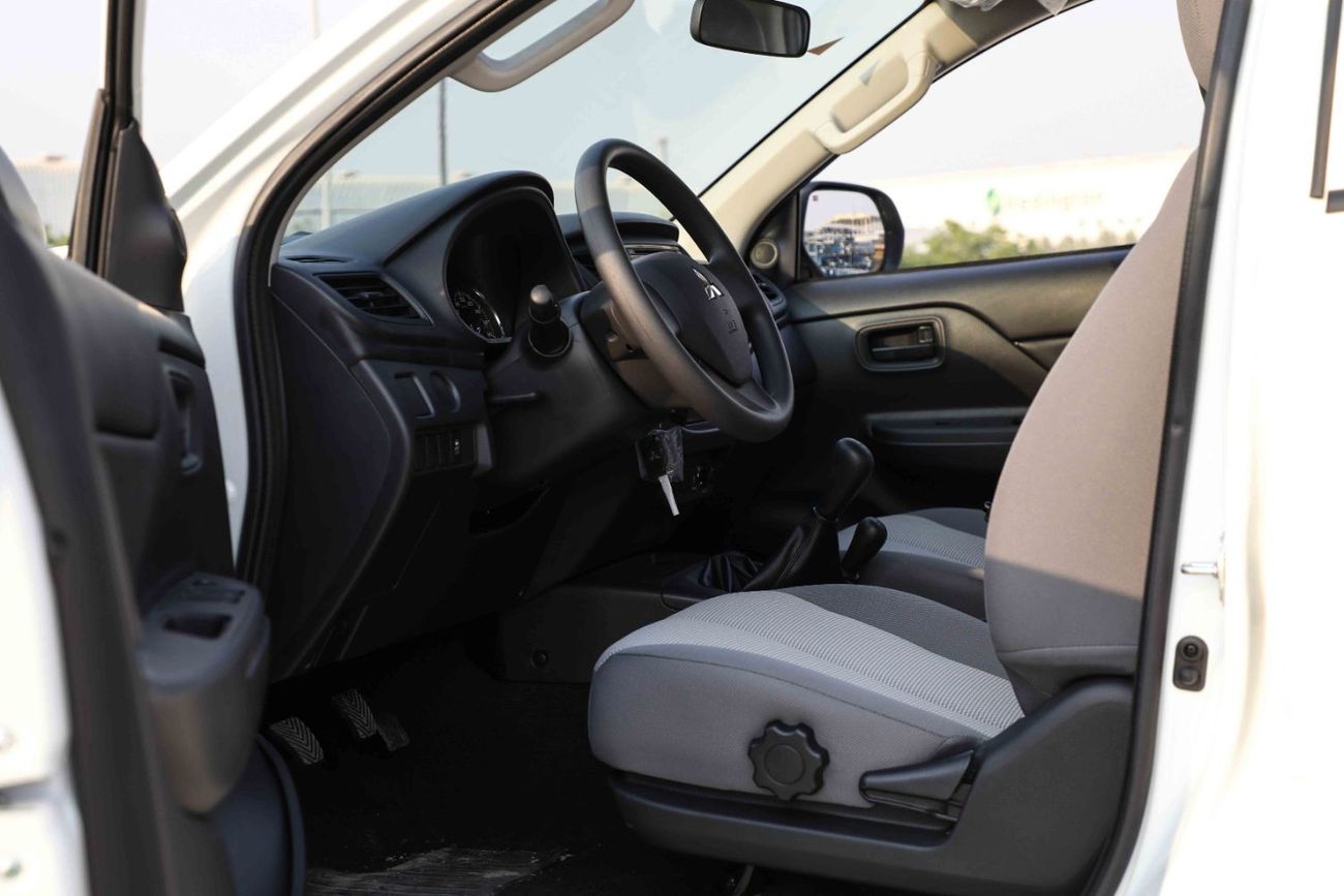 Mitsubishi L200 2023 Mitsubishi L200 DC 4x4 2.4 - White Solid inside Grey | Export Only