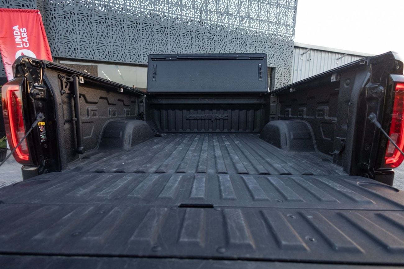 GMC Sierra GMC Sierra 1500 AT4x Double Cab (LOW MILEAGE) 2023 GCC | Agency Warranty | Service Contract