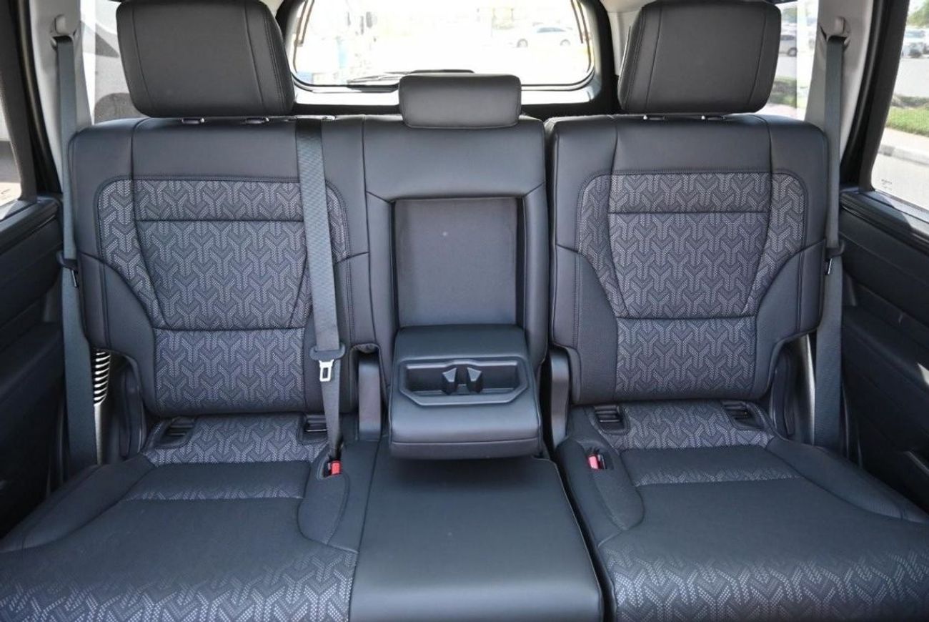 Toyota Sequoia 3.5L HYBRID V6 2024