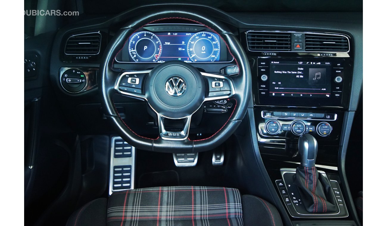 فولكس واجن جولف 2018 Volkswagen Golf GTI MK7.5 / Warranty till April 2021 / Just Serviced