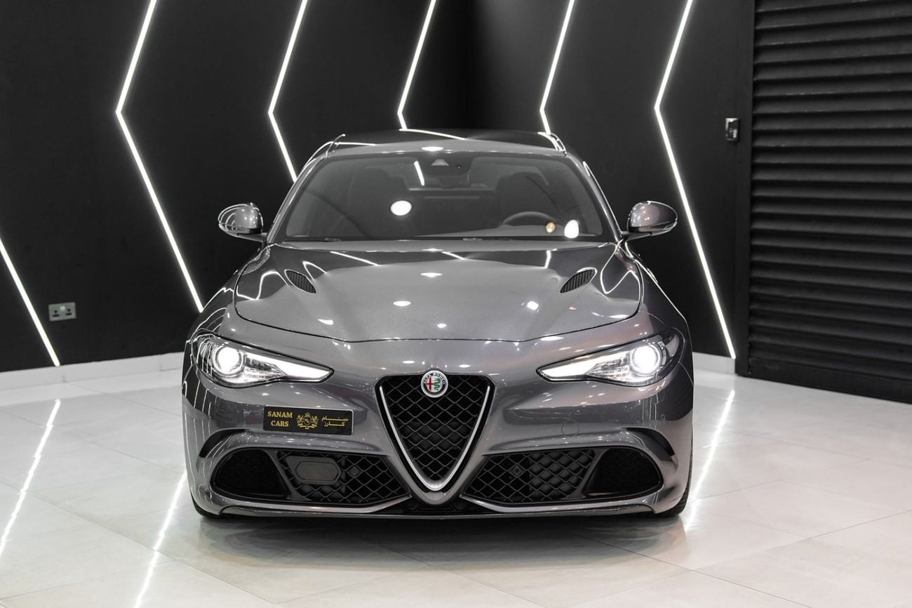 Alfa Romeo Giulia QUADRIFOGLIO 2018 Alfa Romeo Giulia Quadrifoglio, Carbon Trim, Harman/Kardon Audio, Sport Package, GCC Specs!!