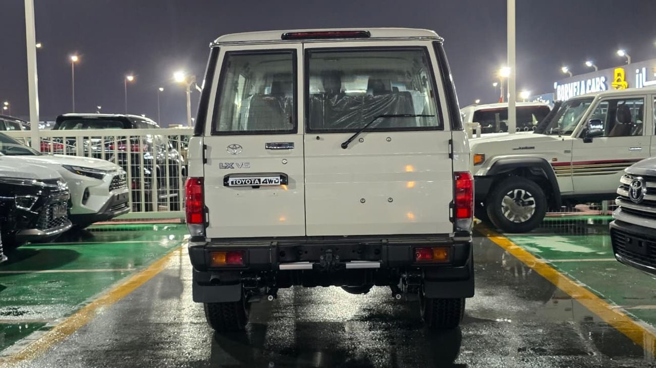 تويوتا لاند كروزر 70 Std 4.0L 4WD