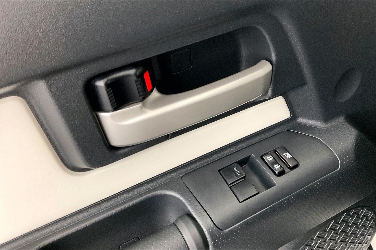 Toyota Camry SE| 1 year free warranty | Exclusive Eid offer