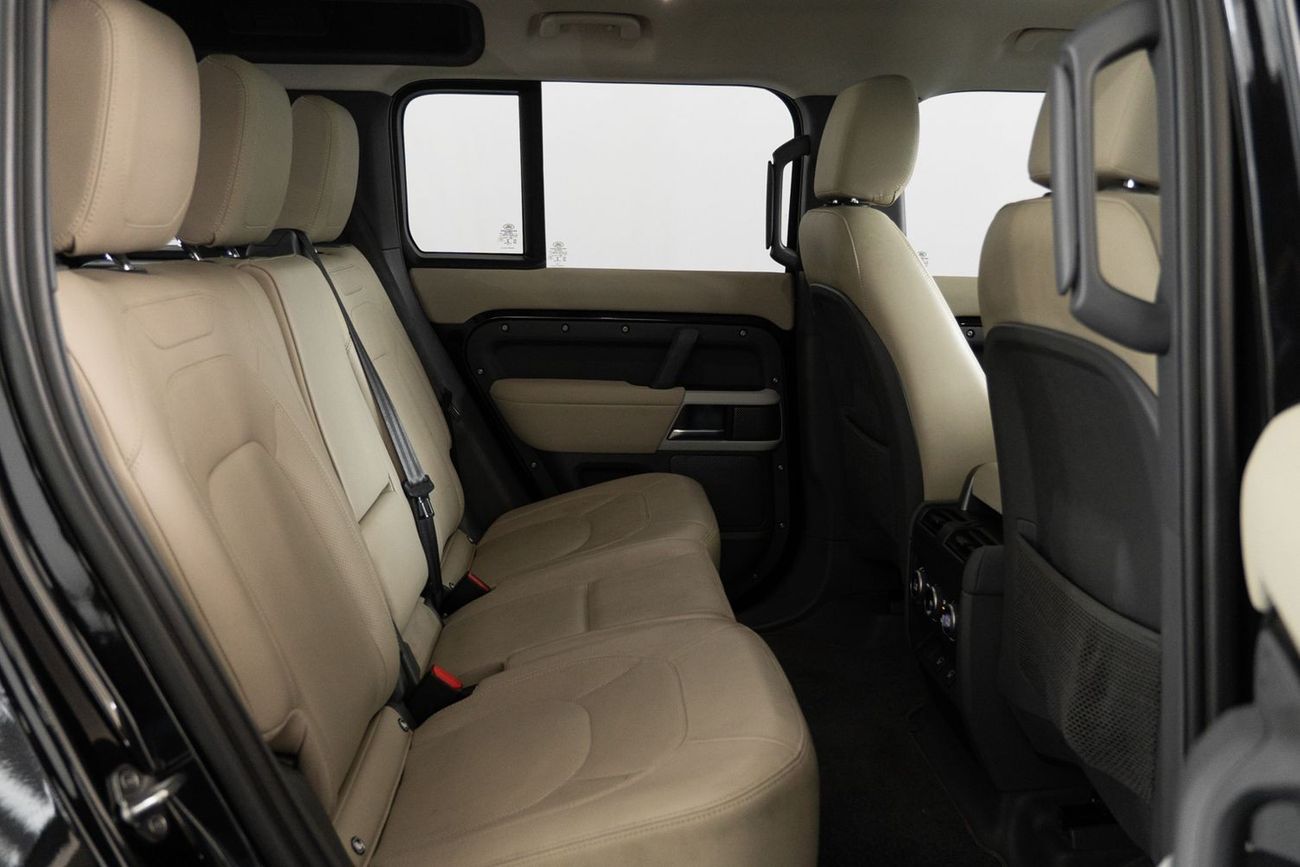 Land Rover Defender 110 SE P300 2.0L