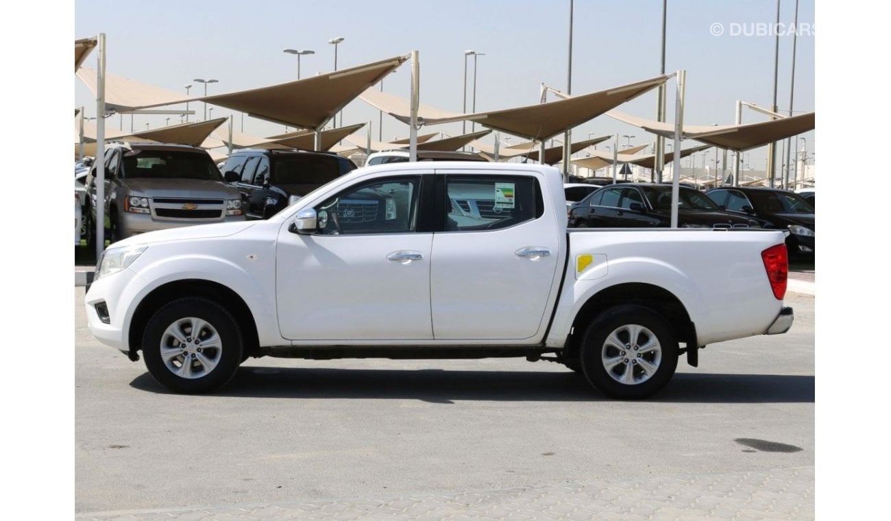 نيسان نافارا 2017 | 4X2 DOUBLE CABIN AUTOMATIC GEAR PICKUP WITH GCC SPECS AND EXCELLENT CONDITION