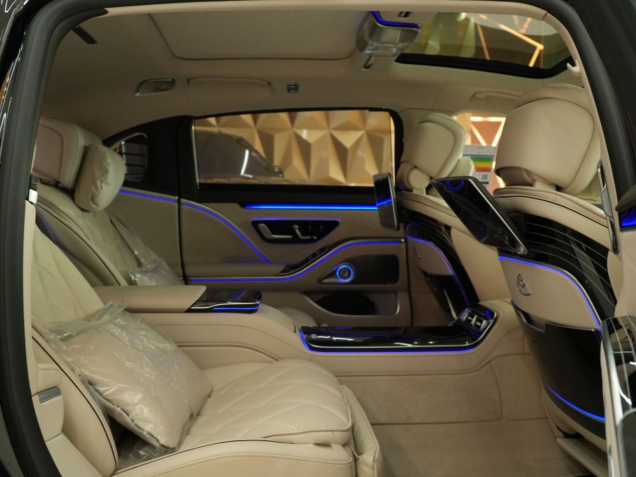 مرسيدس مايباخ S680 مايباخ