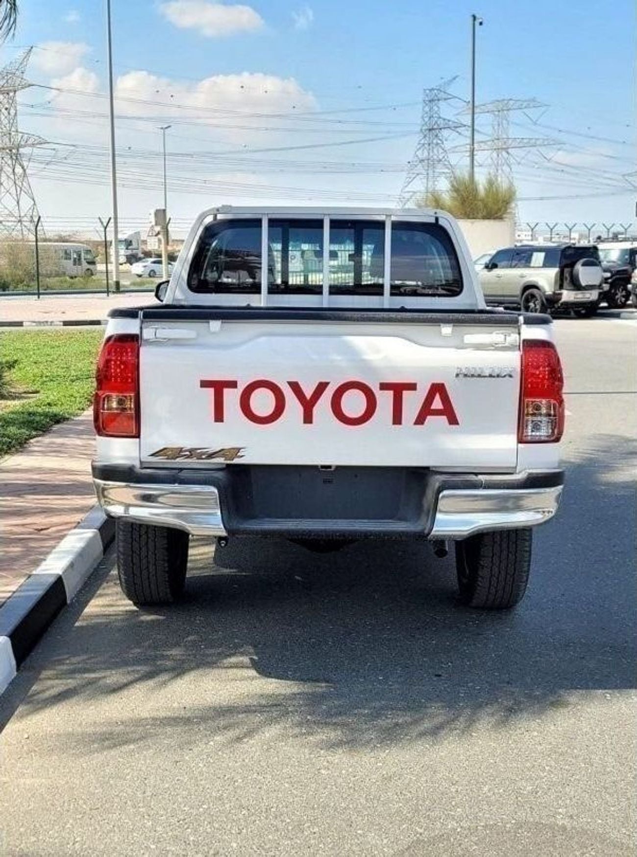 تويوتا هيلوكس GLX Toyota Hilux 2.7L Petrol Automatic Mid Option 2025