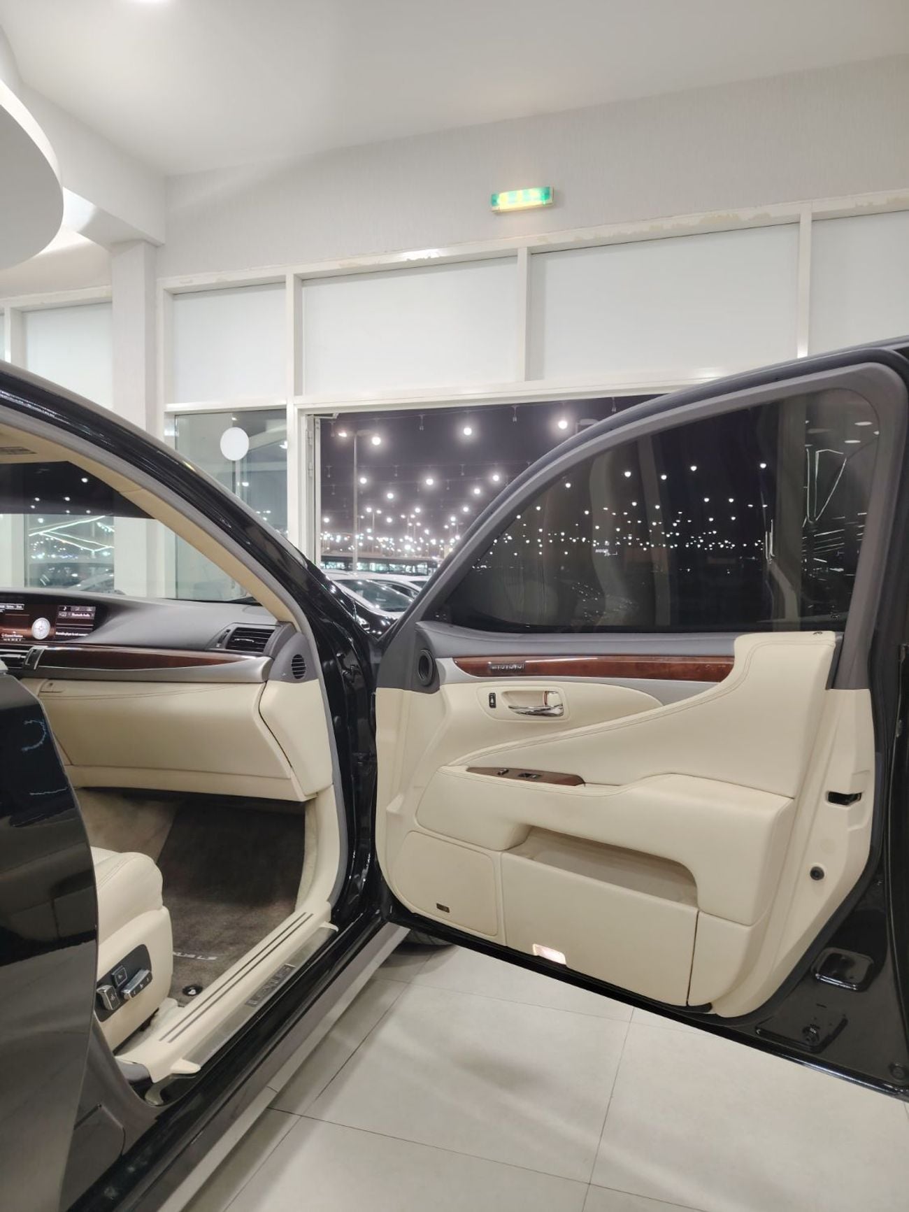 لكزس LS 460 L 4.6L