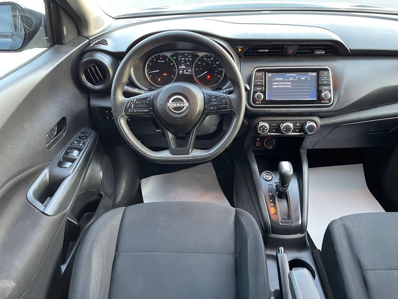 نيسان كيكس SV / 1.6 لتر V4 / رادار / مساعدة على الطريق / جنوط / شاشة كبيرة / في حالة ممتازة