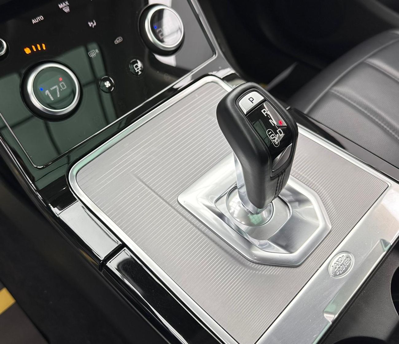 Land Rover Range Rover Evoque 2021 Range Rover Evoque SE Dynamic, 1 Year Warranty Unlimited Km, Range Rover Full Service History,