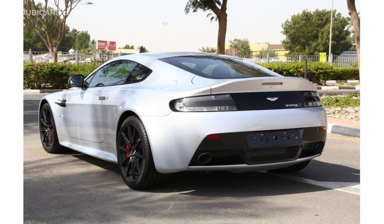 أستون مارتن فانتيج V12 Vantage S ('Hand Made Exclusively For Dubai Motorshow 2015")