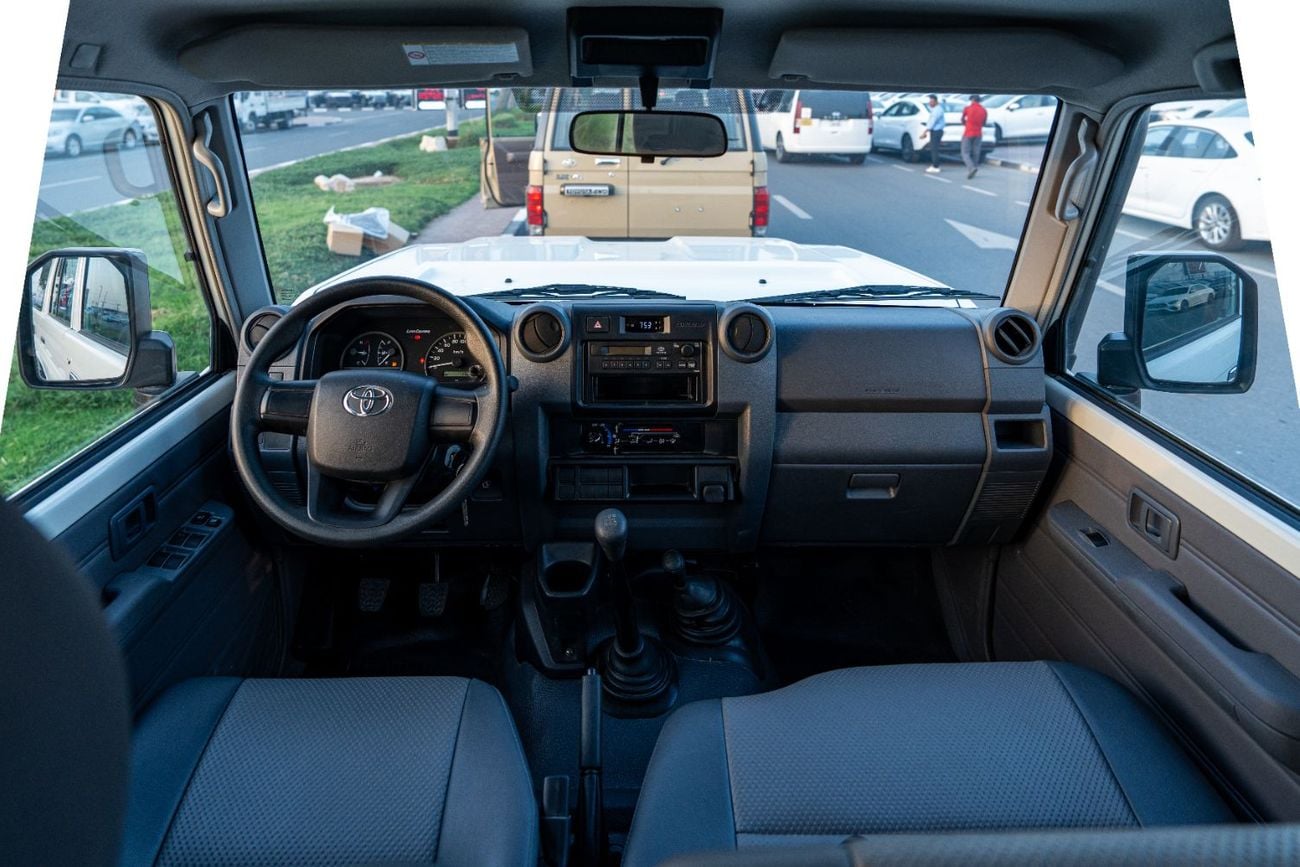تويوتا لاند كروزر 76 Toyota Land Cruiser 2025 LC76 9-seater 4.2Ldiesel manual 4x4