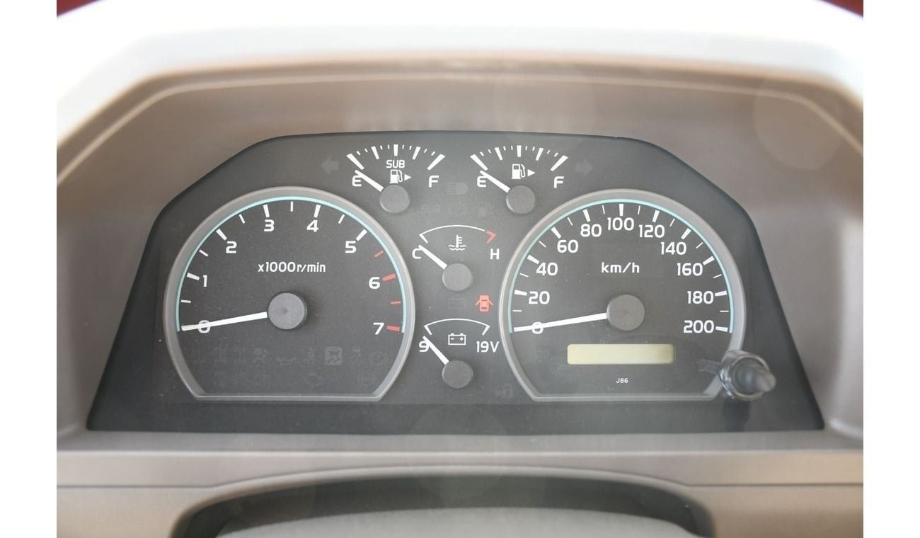 Toyota Land Cruiser Pick Up 4.0L V6 Petrol  ( ready stock available )
