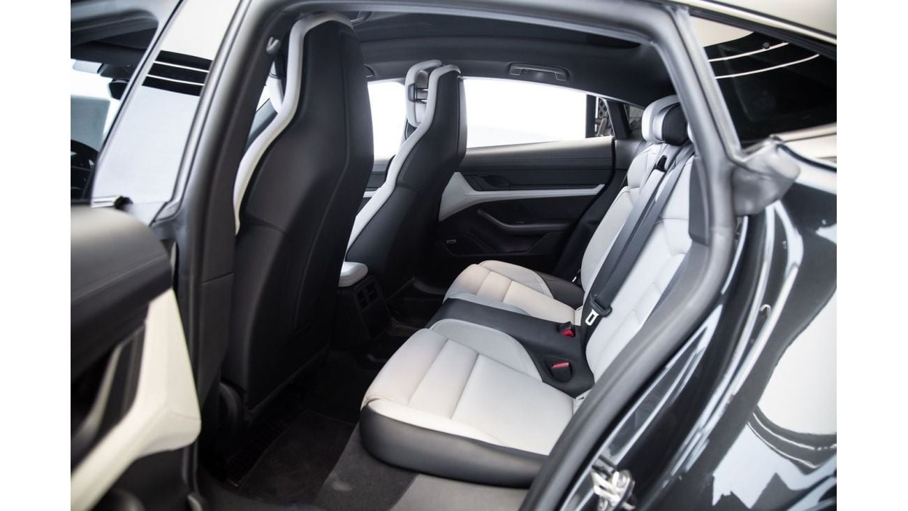 بورش تايكان 4S