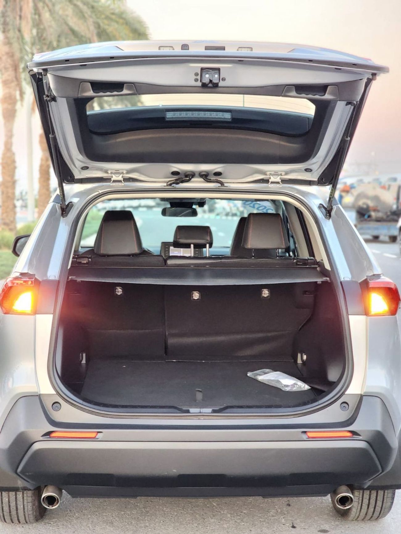 Toyota RAV4 RAV4 LE HYBRID 2020