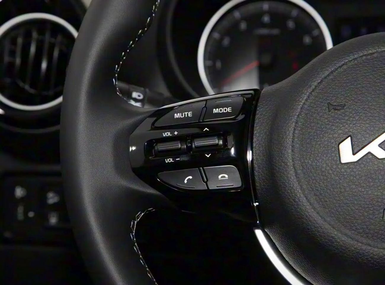 Kia KX1 KIA KX1 DUAL TONE 1.4L V4 PETROL CVT WITH SUNROOF.