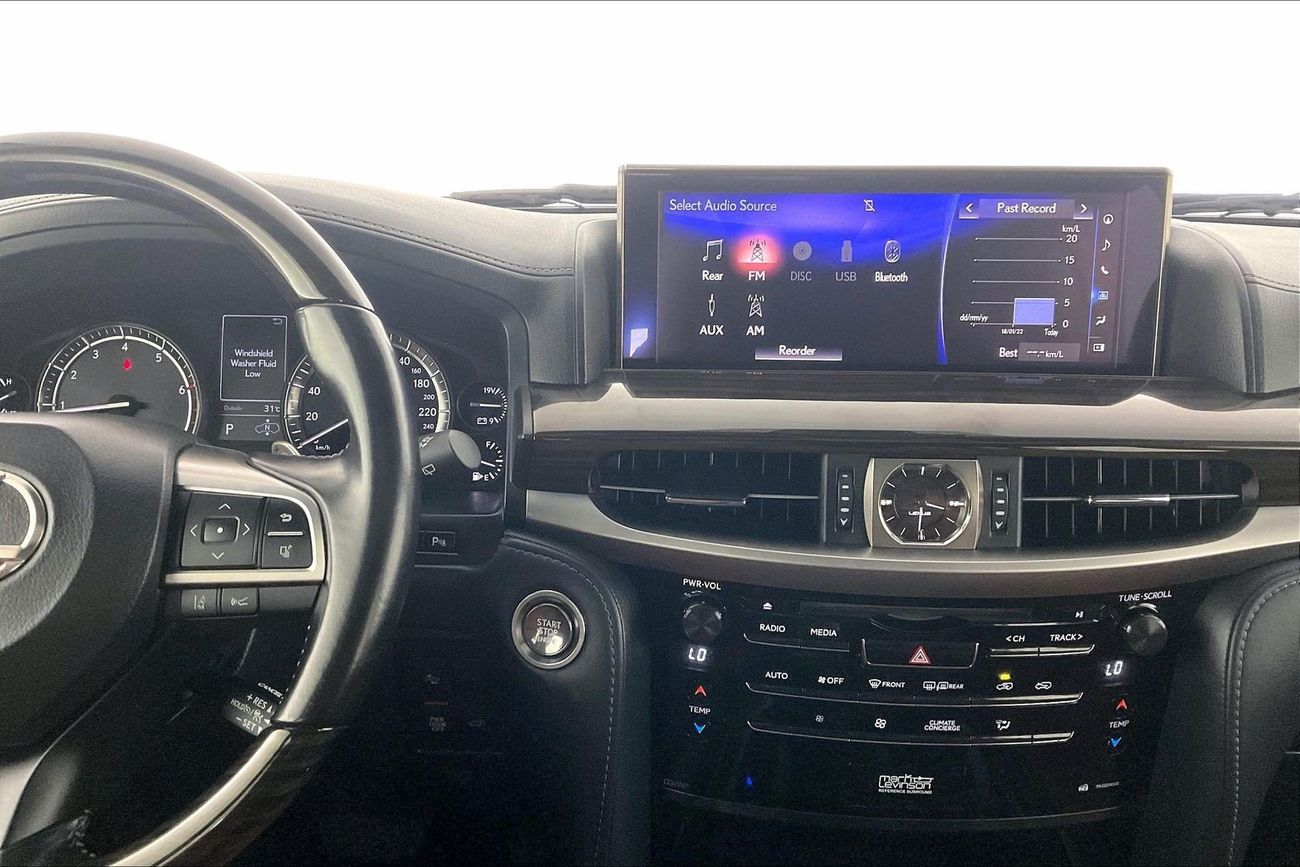 لكزس LX 570 Platinum | National Day Celebration | شامل الضمان | 0 ﺪﻔﻋﺓ ﺃﻮﻟﻯ