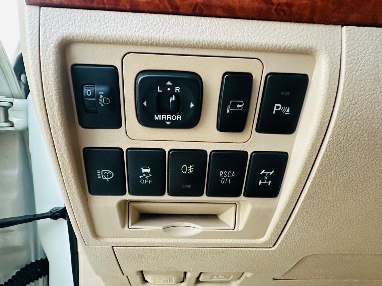 تويوتا لاند كروزر