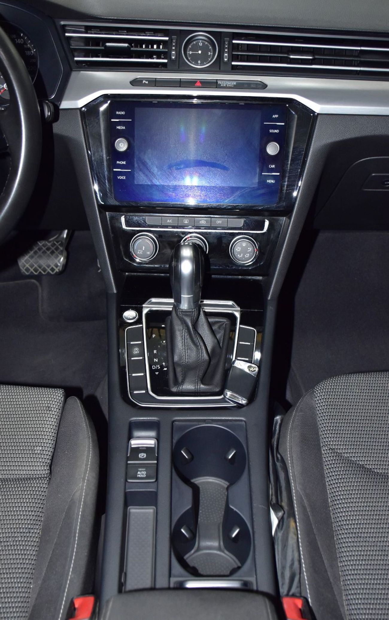 فولكس واجن ارتيون EXCELLENT DEAL for our Volkswagen Arteon ( 2018 Model ) in White Color GCC Specs