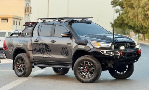 Toyota Hilux OFF-ROAD MODIFIED | DOUBLE CABIN | HEAVY FRONT BUMPER | POWER SEATS | 2.8L | AUTOMATIC | 2022 | SNOR