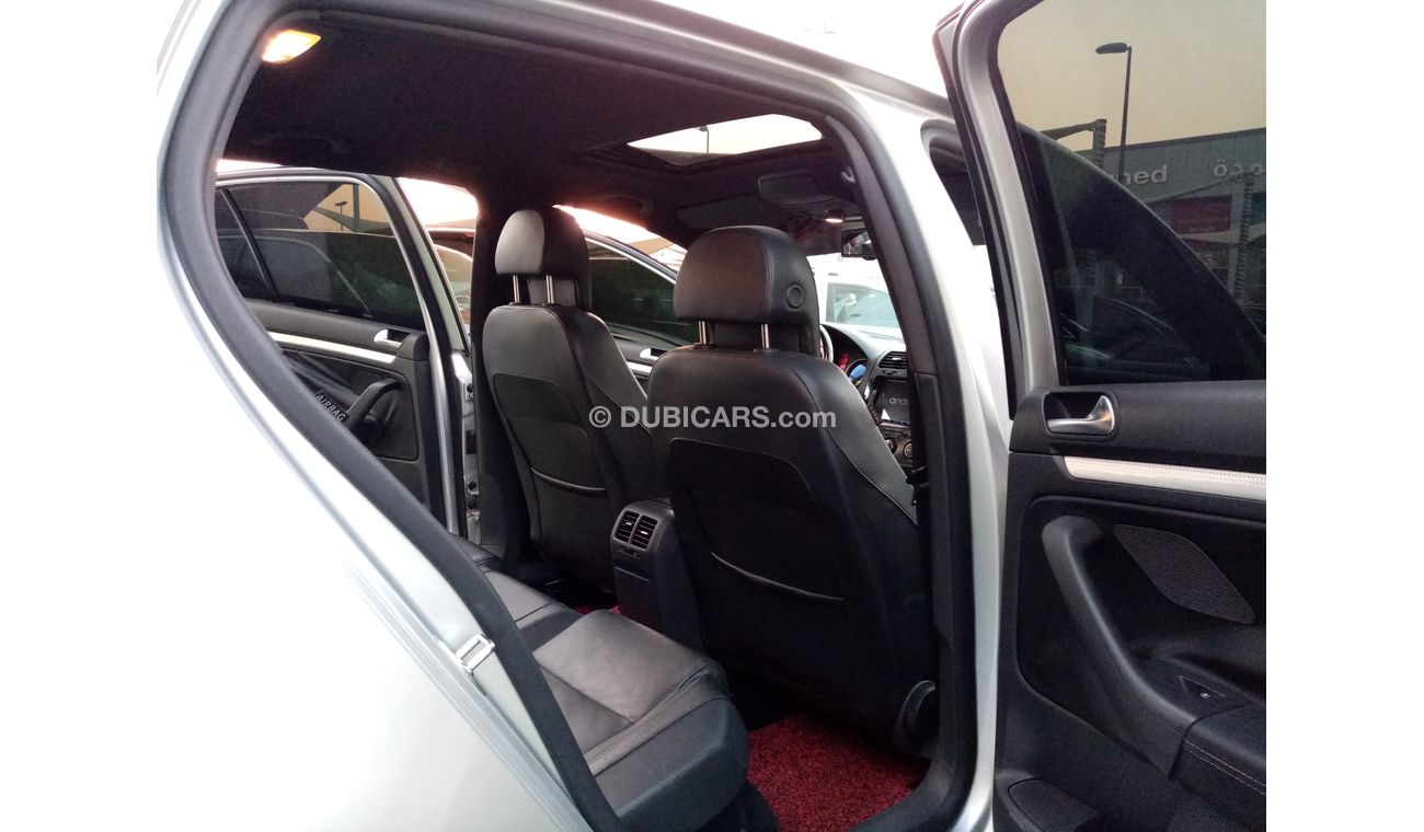 Volkswagen Golf R32 Gulf hatchback number one slot, leather screen, camera in excellent condition, you do not need a