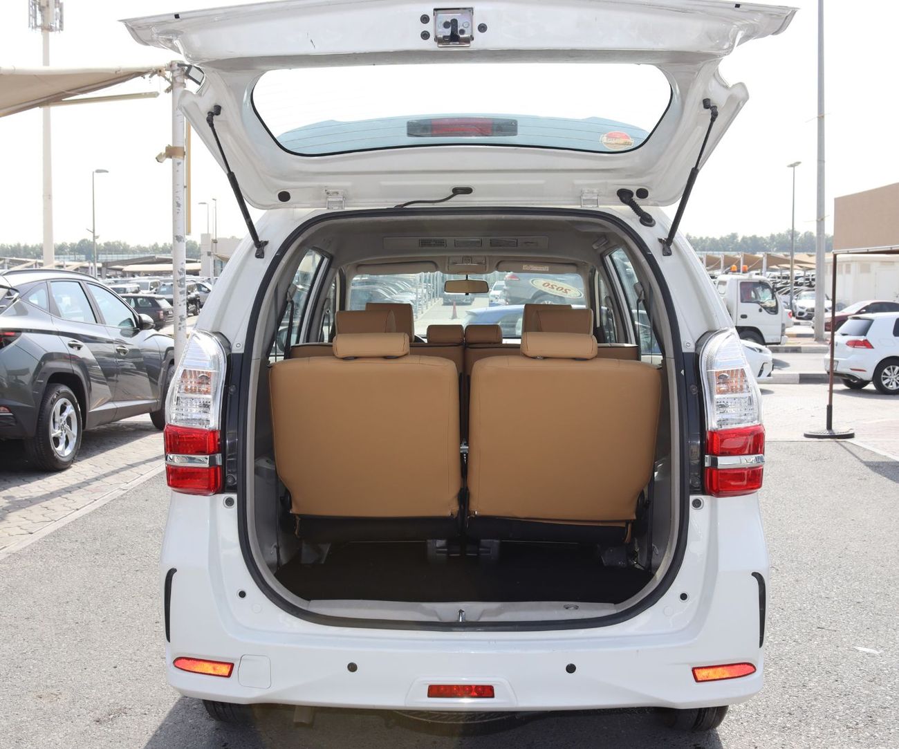 تويوتا أفانزا تويتا أفانزا 2020 خليجى بحاله ممتازه ممشى 143000كم بمحرك 1500 سى سى بسعر 32000درهم