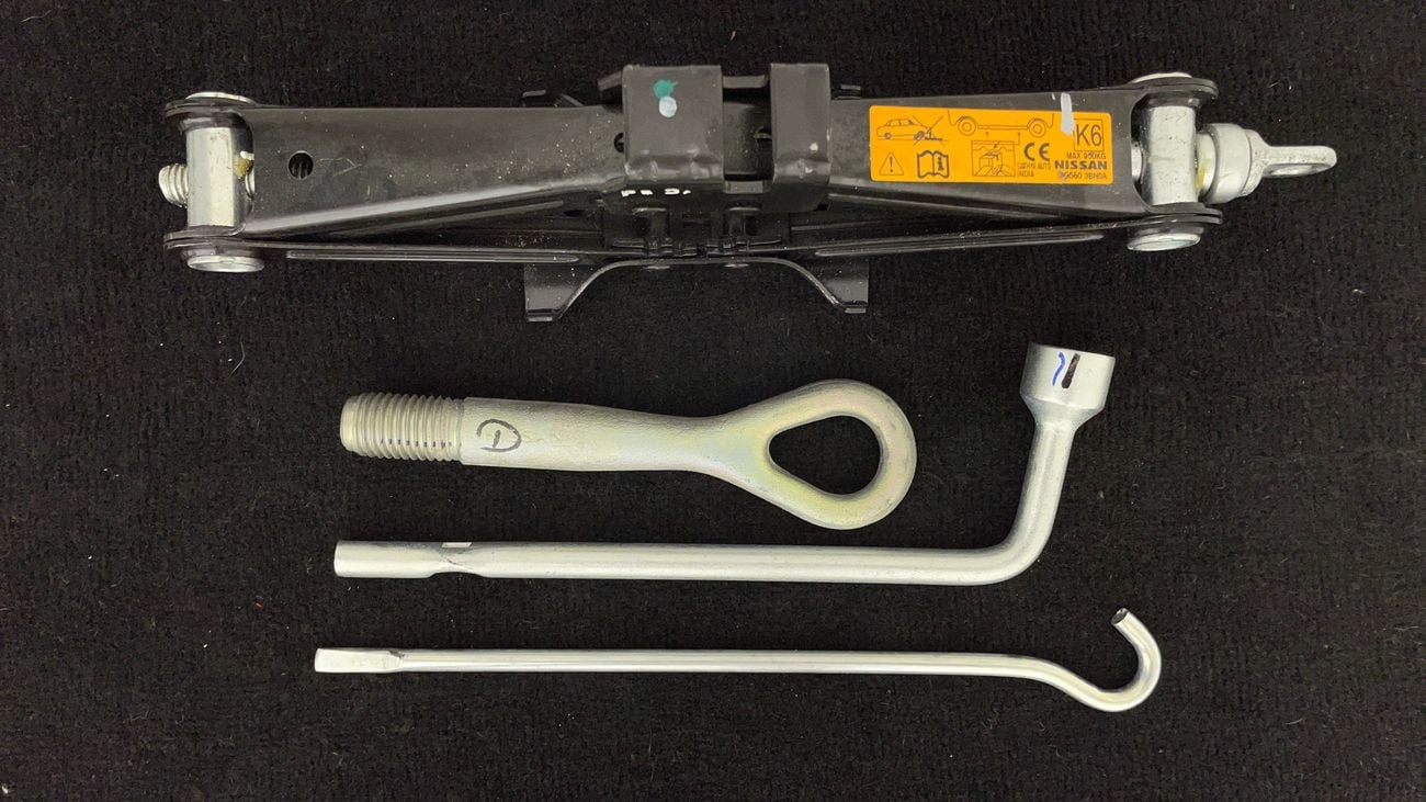 Nissan Sunny SV 1.5 | Zero Down Payment | Home Test Drive