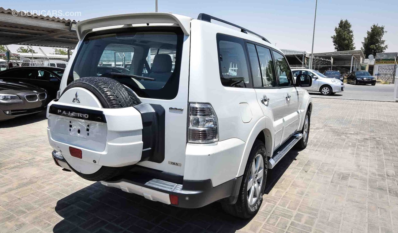 Mitsubishi Pajero GLS 3.8 V6