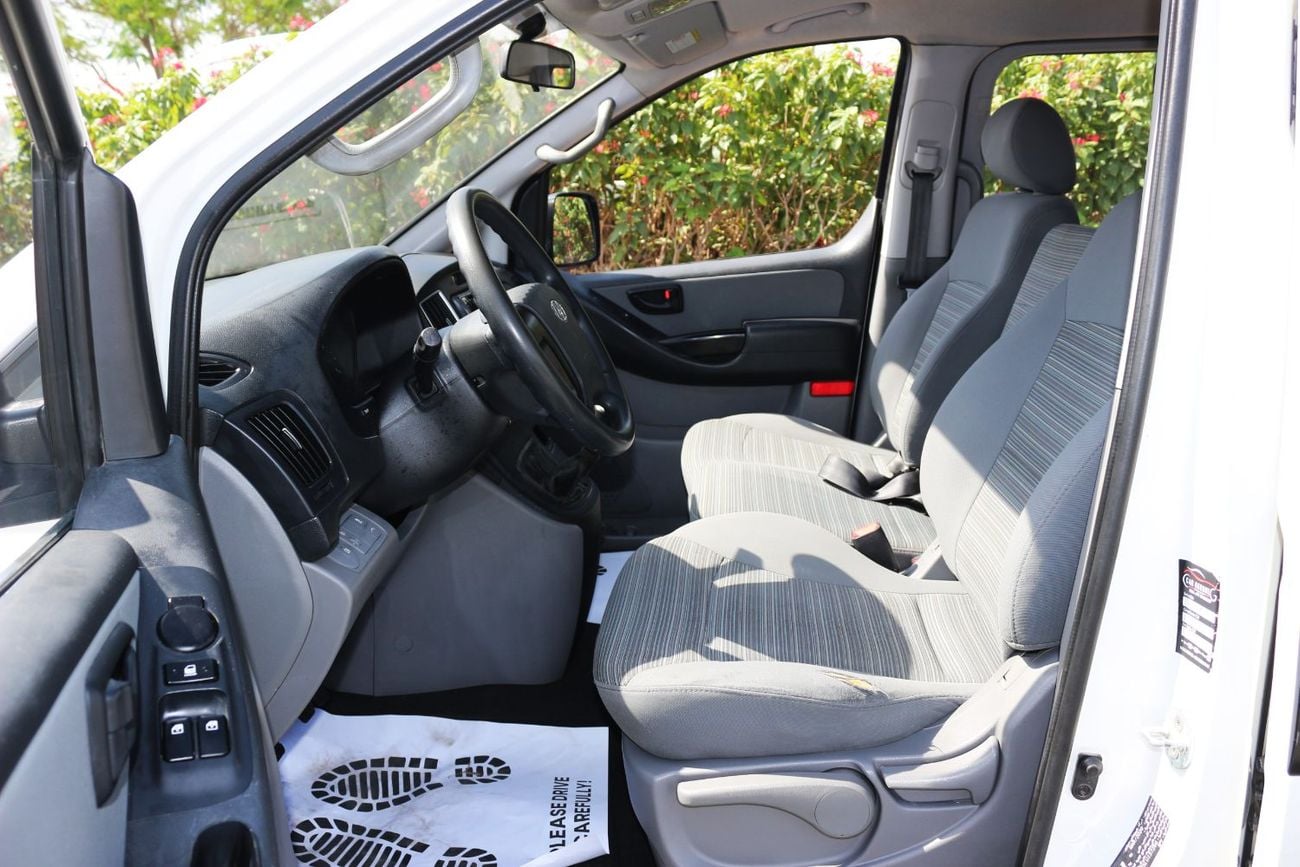 Hyundai H-1 Hyundai H1 Panel Van 5 SEATS 2020 - GCC Specs - Perfect for Business