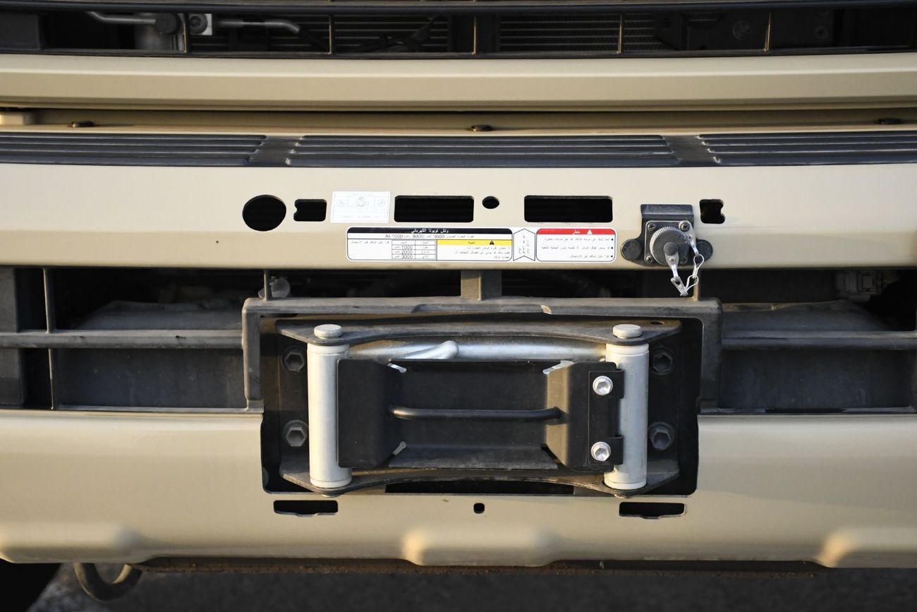 Toyota Land Cruiser Pick Up 79 4.5L V8 MT Diff lock Full option