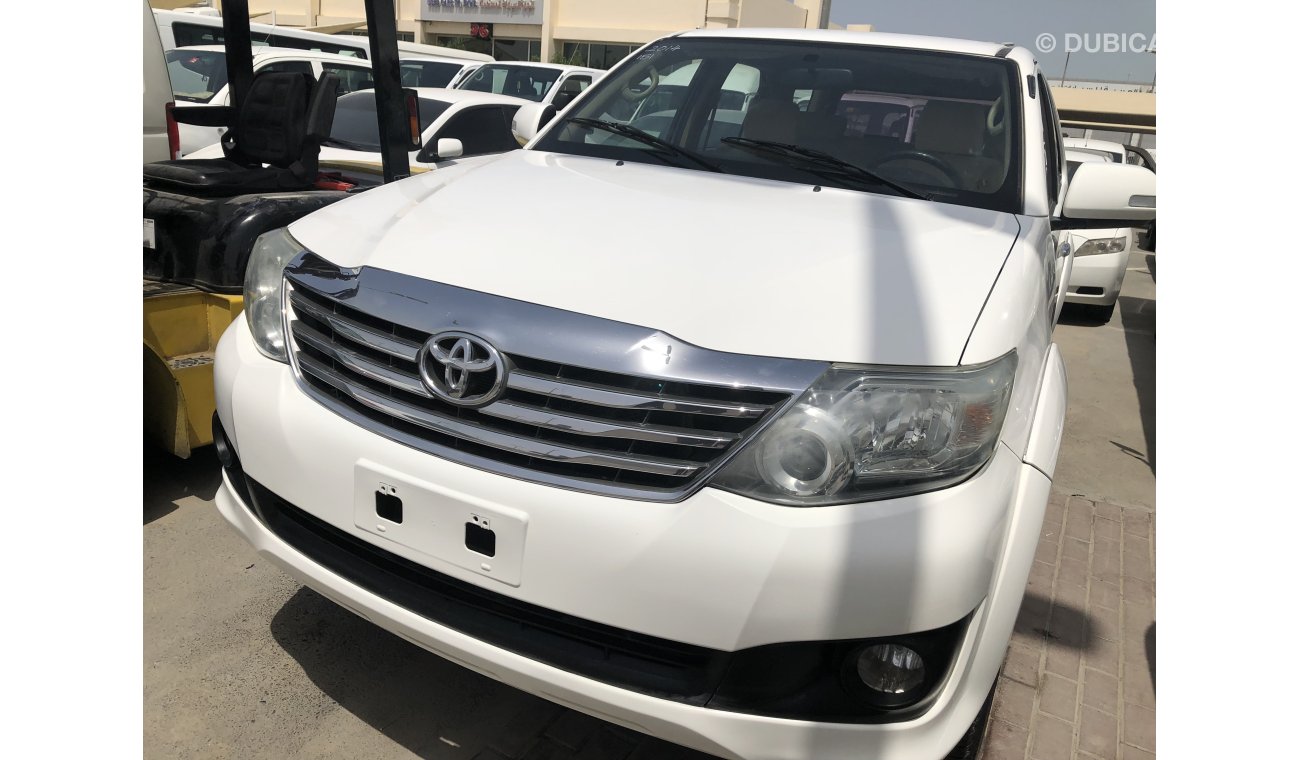 تويوتا فورتونر Toyota Fortuner 2.7 ltr Exr 2014. free of accident with low mileage