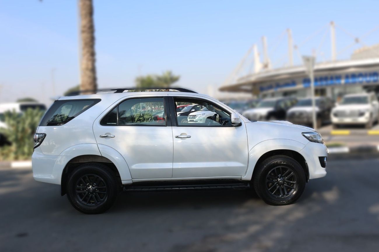 Toyota Fortuner Toyota Fortuner 2014 Diesel D4D Full options EXPORT ONLY