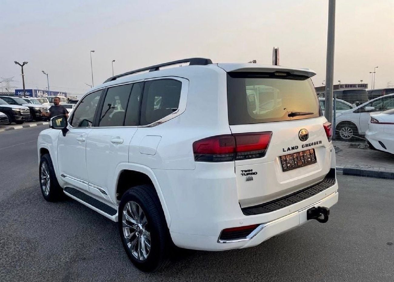 Toyota Land Cruiser VXR — фото 5