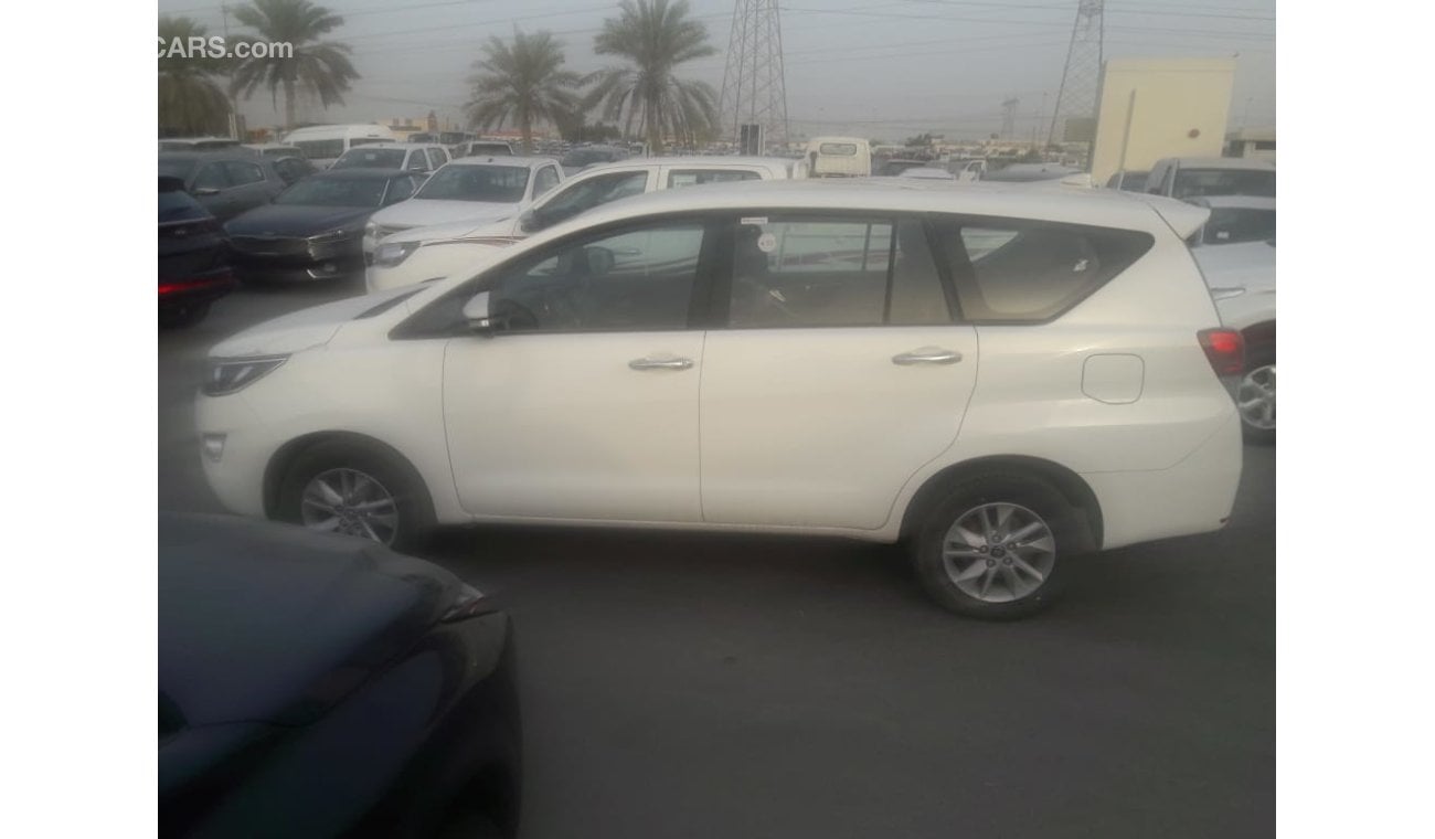 Toyota Innova FULL OPTION