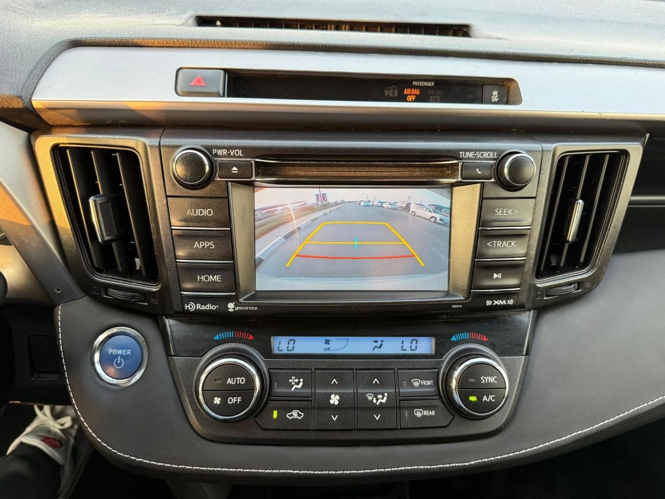 تويوتا راف ٤ Hybrid XLE 2.5 L full option