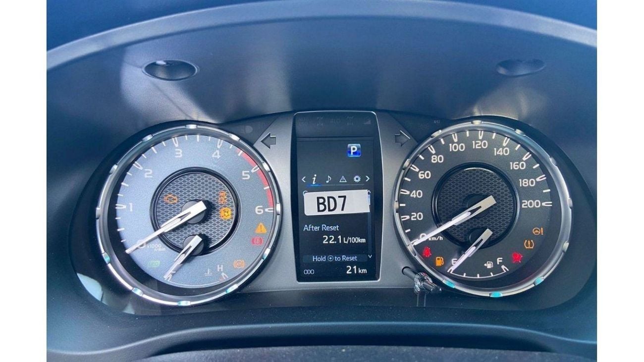 تويوتا هيلوكس DC DIESEL 2.4L 4x4 6AT FOR EXPORT