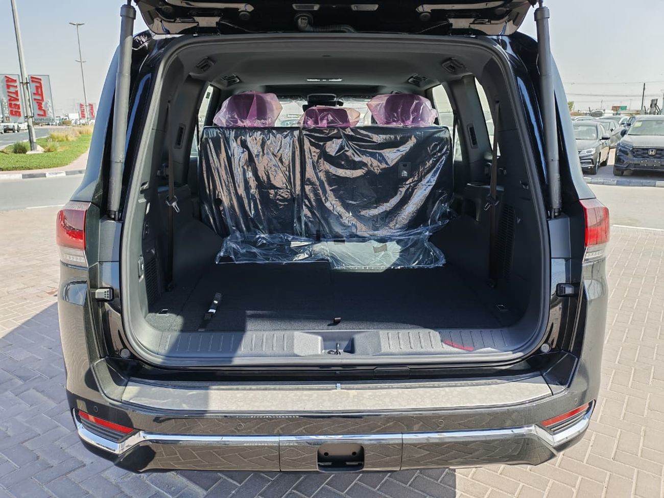 تويوتا لاند كروزر 2026 Toyota Land Cruiser LC300 VX (High-Option with Radar) 3.5L V6 Twin Turbo Petrol A/T 4WD Export