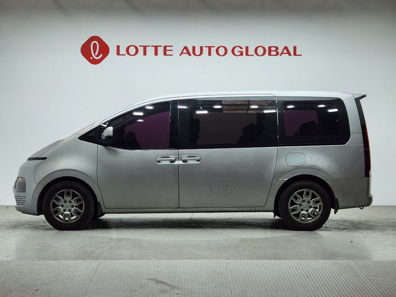 هيونداي ستاريا 2022 HYUNDAI STARIA (D) 2.2 Tourer 9seat Modern