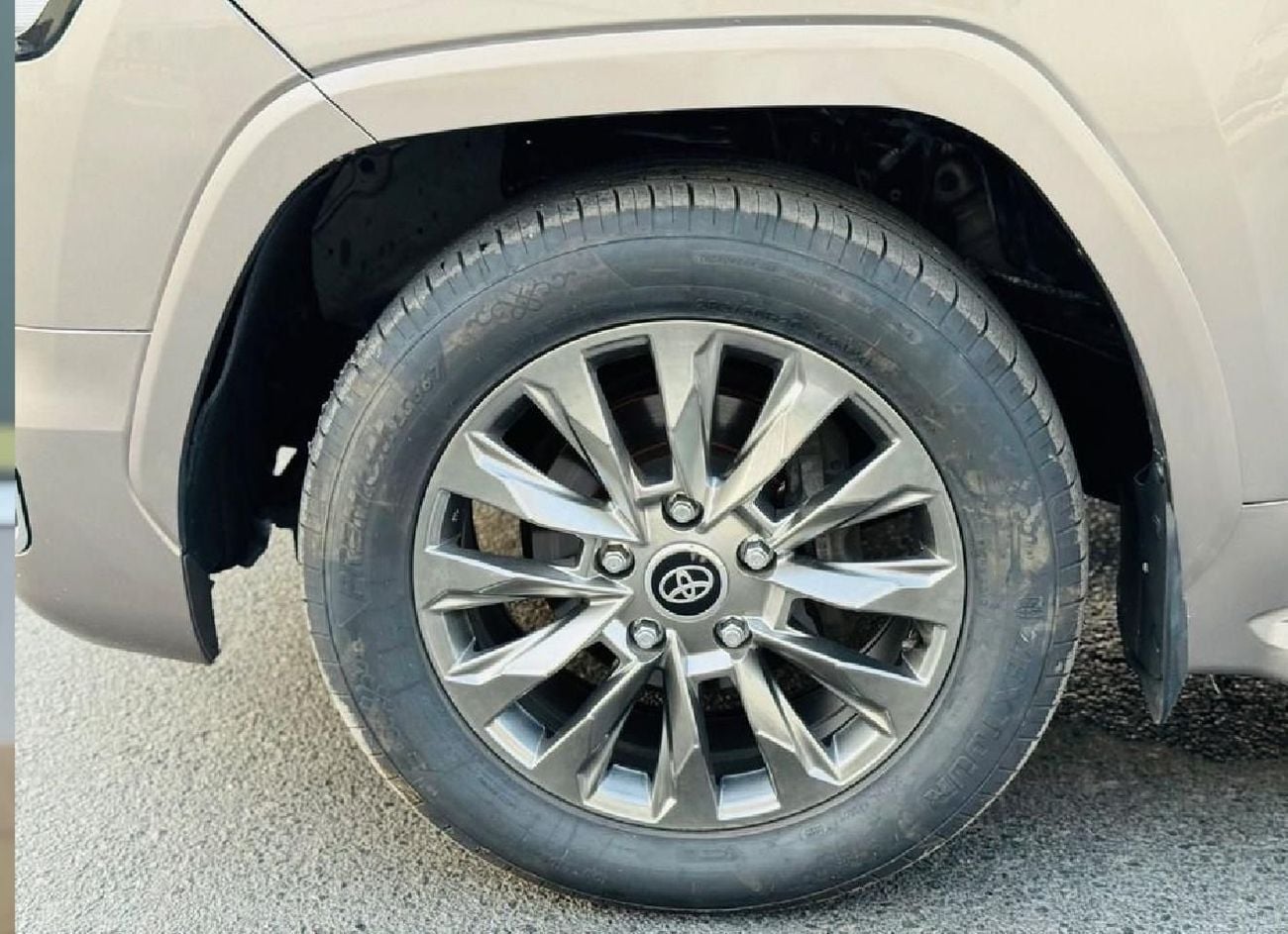 Toyota Land Cruiser 2019 Model Facelift to 2025 Shape Exterior and Interior Full Option Very Perfect Condition