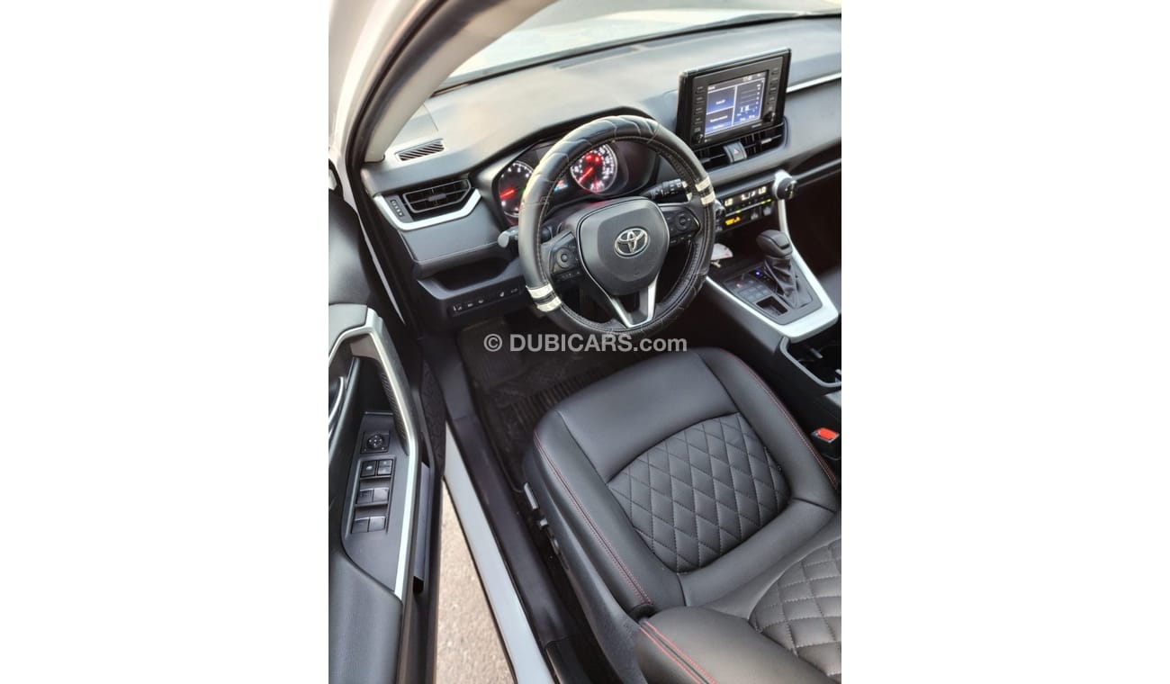 تويوتا راف ٤ TOYOTA RAV4 XLE FULL OPTIONS 4X4