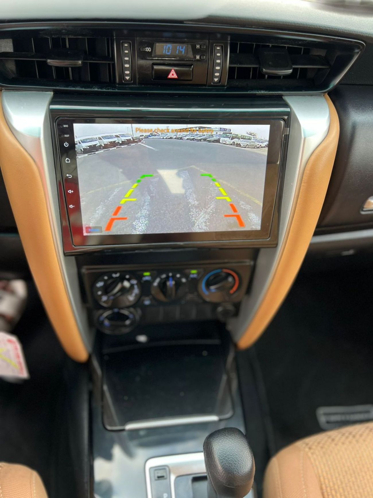 Toyota Fortuner 2019 Toyota Fortuner EXR 2.7L V4 -AWD 4x4 GCC - Rear CAM & Sensor - Cruise Control