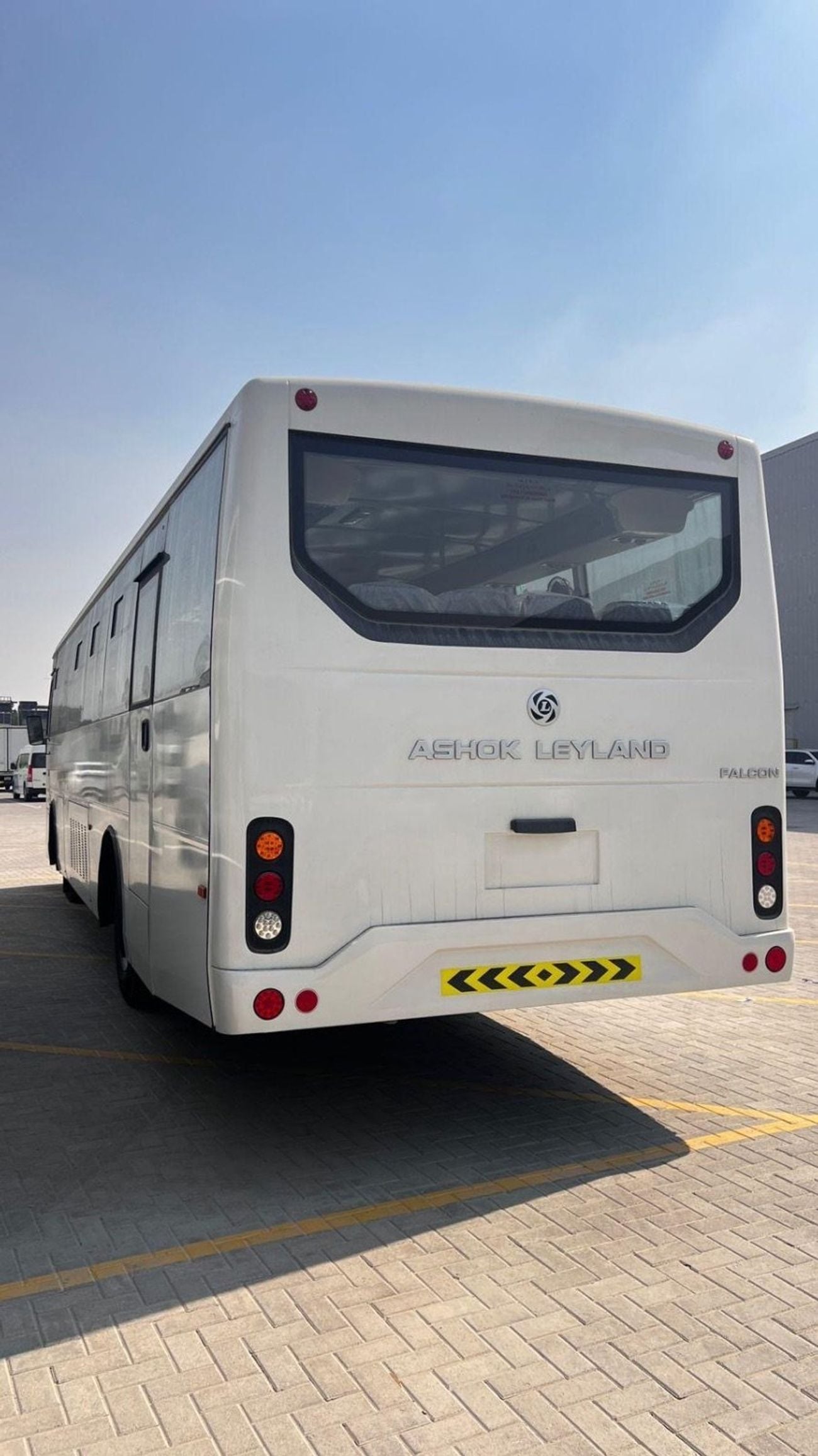 اشوك ليلاند فالكون