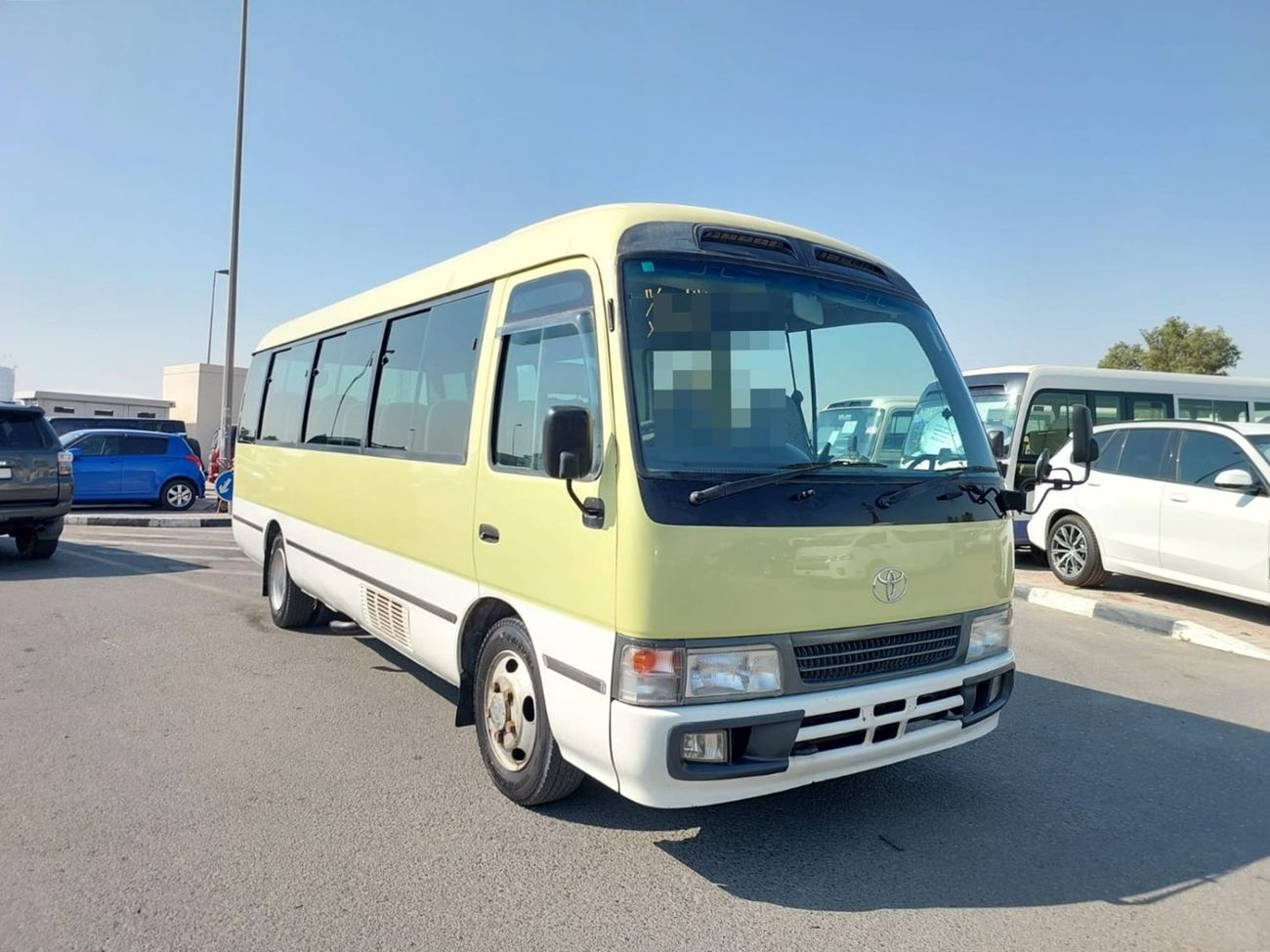 تويوتا كوستر (RAMADAN OFFER) TOYOTA COASTER BUS RHD 2004 MODEL 4.0 L DIESEL AUTOMATIC(PM50072)