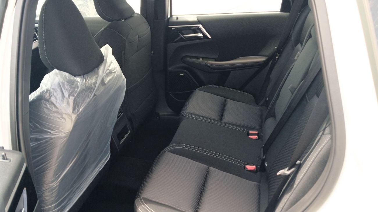 ميتسوبيشي آوتلاندر M Line 2.5L Petrol FWD 2026YM