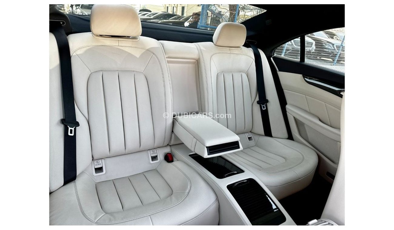 Mercedes-Benz CLS 400 PREOWNED MERCEDES BENZ  CLS 400 AMG Model 2016 Very Clean Car Fresh Japan Import