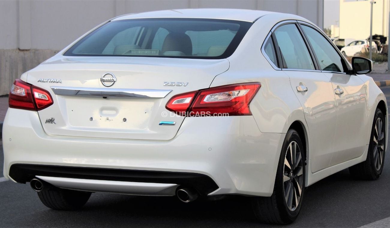 نيسان ألتيما نيسان التيما 2017 خليجي رقم 2 بحالة ممتازة بدون حوادث نظيفه جدا من الداخل والخارج